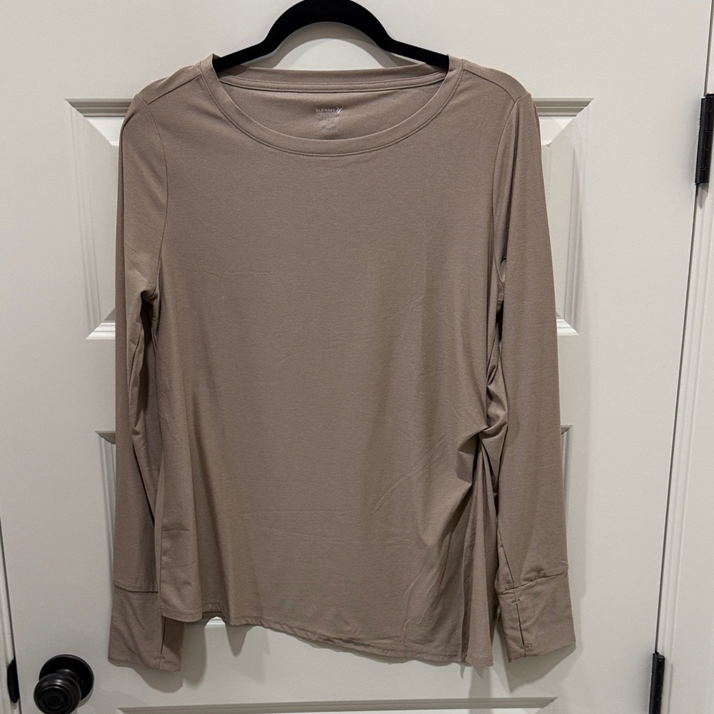 Old Navy Active Cloudmotion Women's Long Sleeve Taupe Top